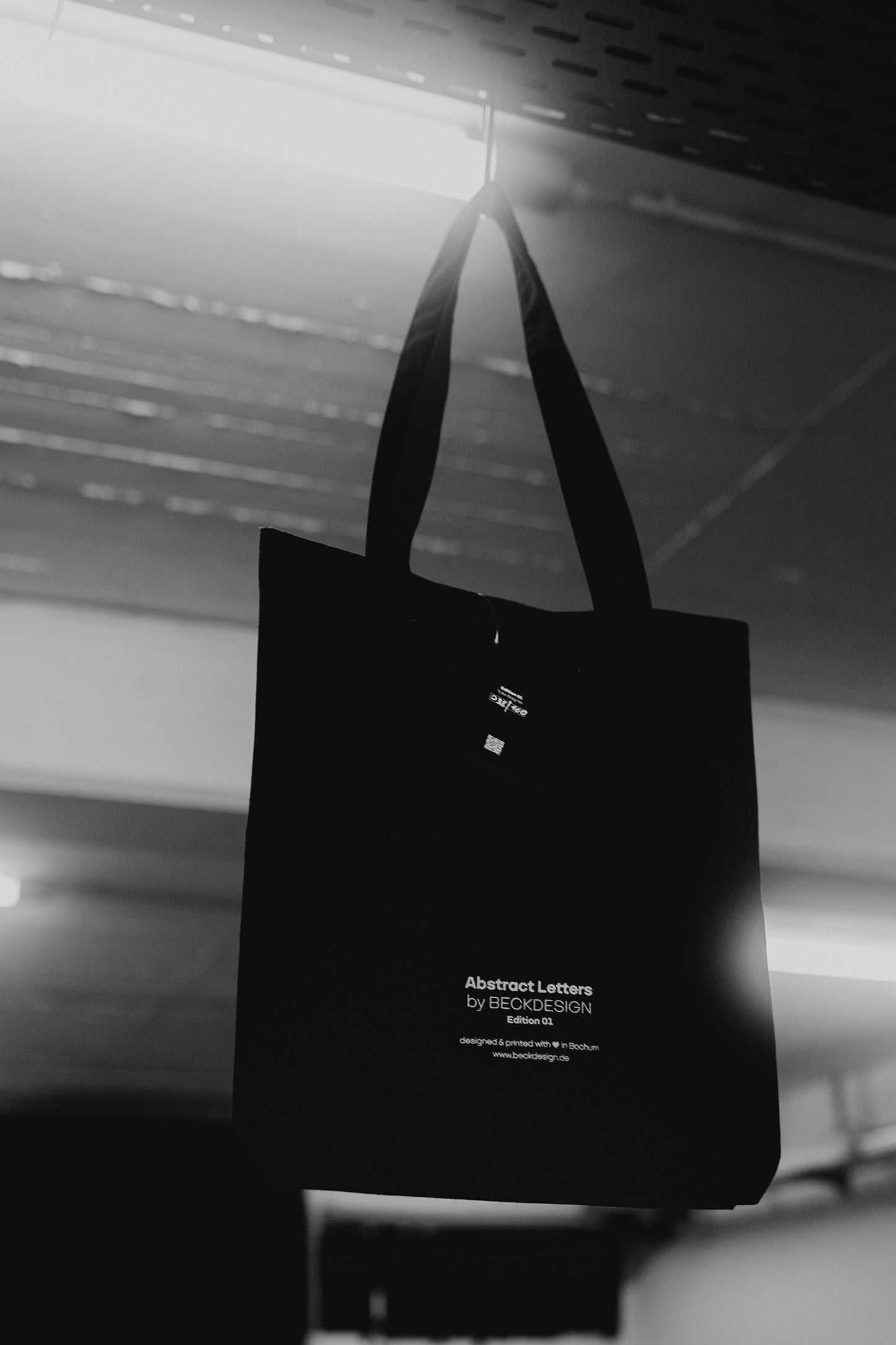 Abstract Letter B – Tote Bag schwarz
